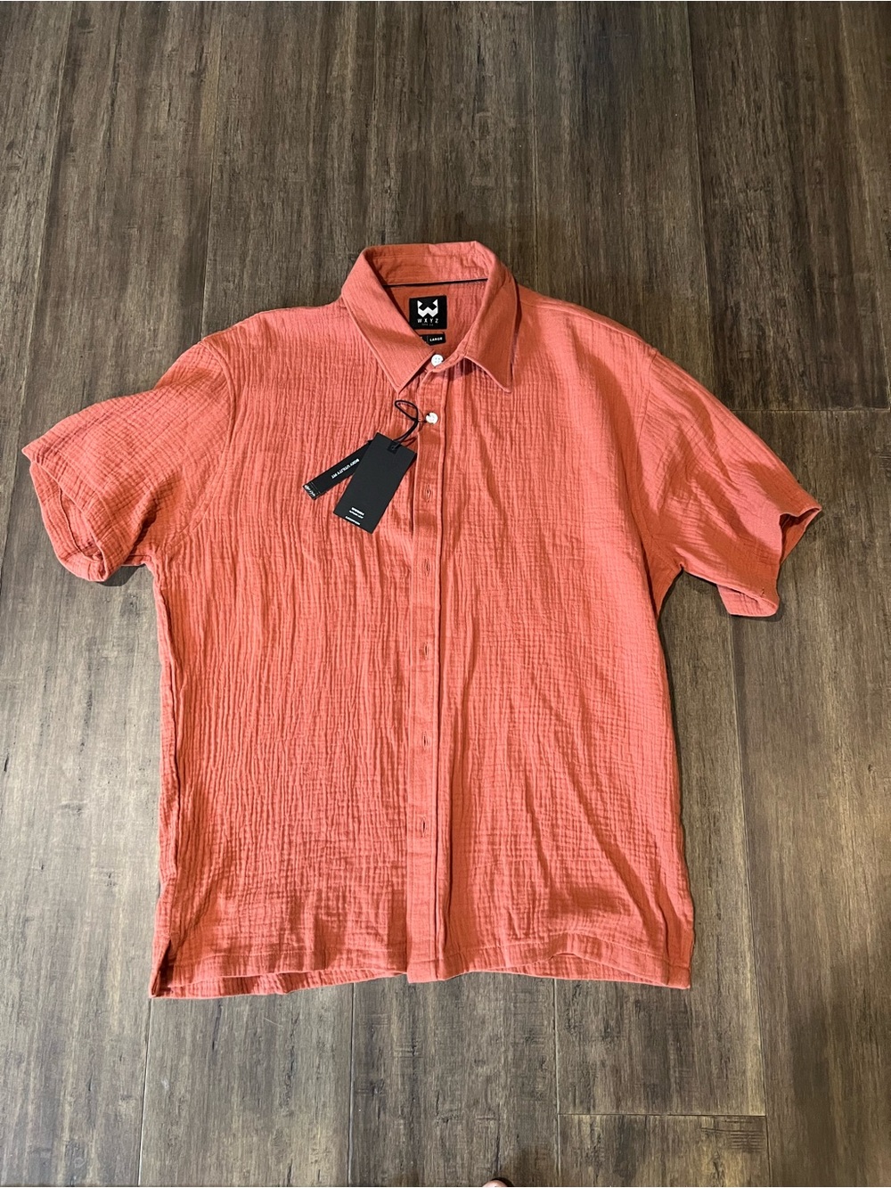 NWT WXYZ Men’s peach short sleeve button down Sz L
